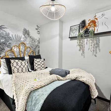 The Jane Austin - 2 Bed In Prázdninový dům *