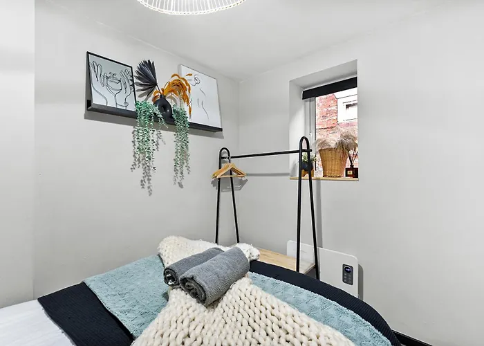 The Jane Austin - 2 Bed In * Γουίτμπι