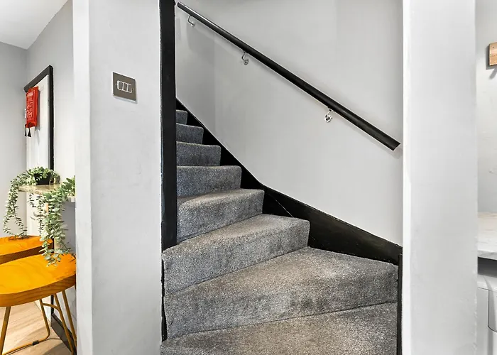 The Jane Austin - 2 Bed In Γουίτμπι
